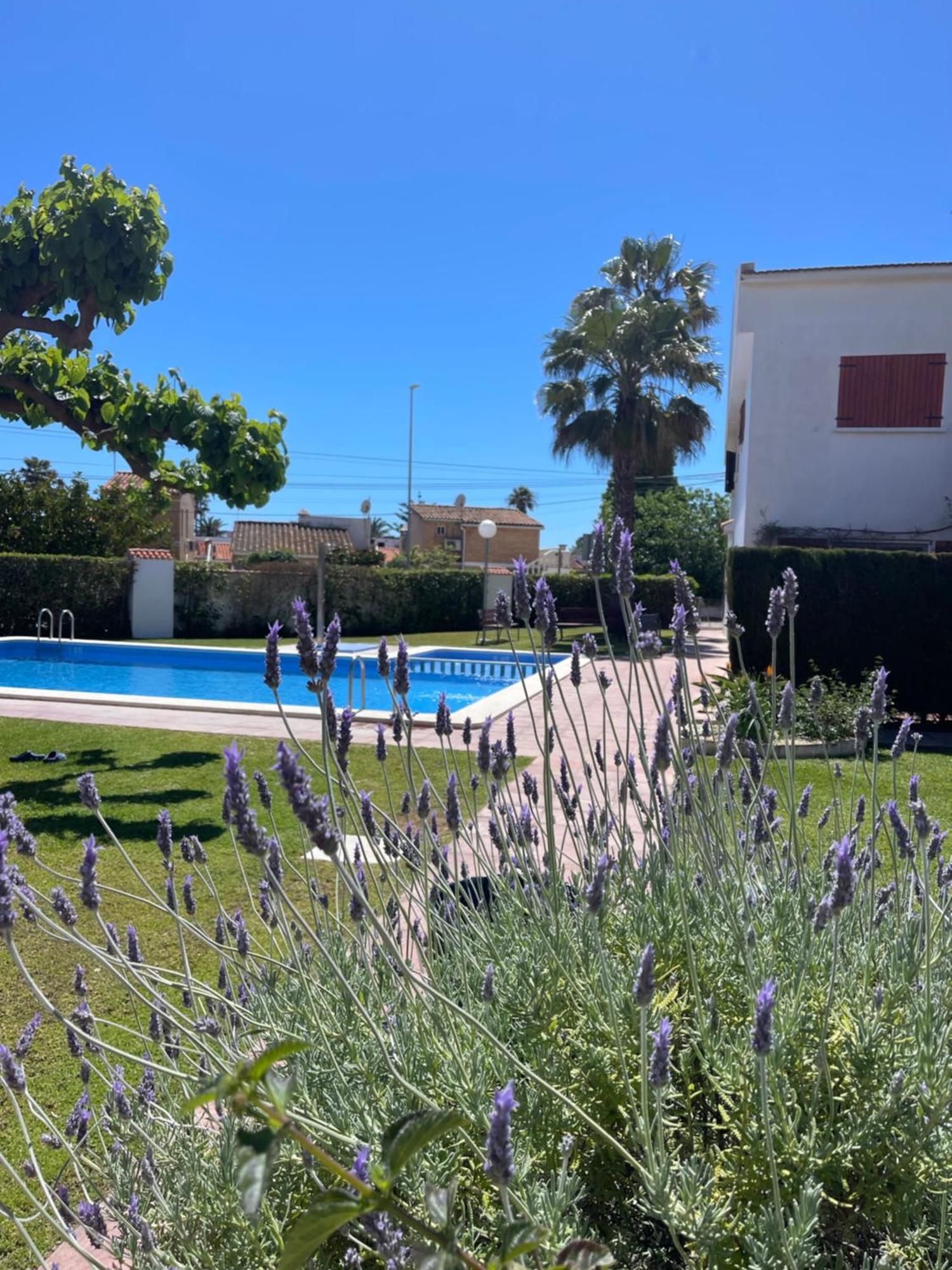 Las Tres Palmeras Vinarós Luaran gambar